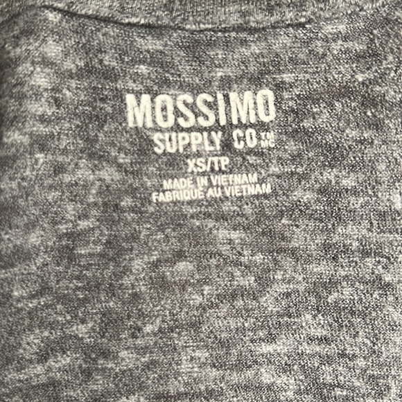 MOSSIMO Women’s Heather Gray Tee - XS - Picture 3 of 4